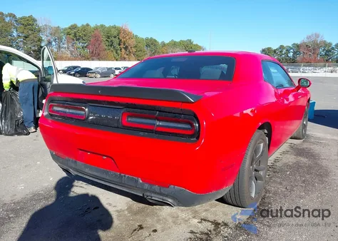 2016 Dodge Challenger Sxt z USA, uszkodzony, nr VIN 2C3CDZAG0GH349512